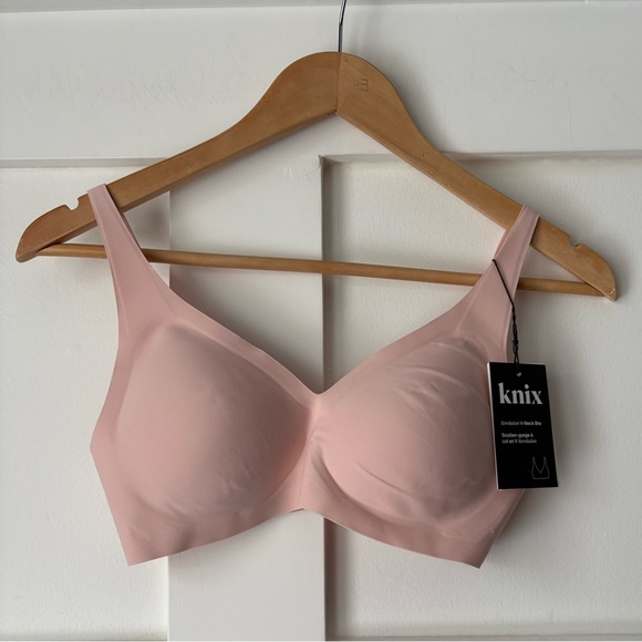 knix Other - NWT Knix • Revolution V-neck Bra • Size Small
